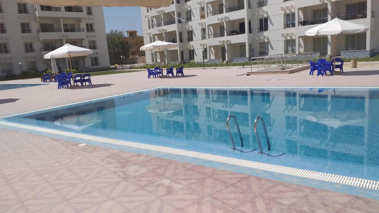 شاليه فرش فندقي بقرية بالميرا بيتش العين السخنه للعائلات Ain Sukhna Exterior foto