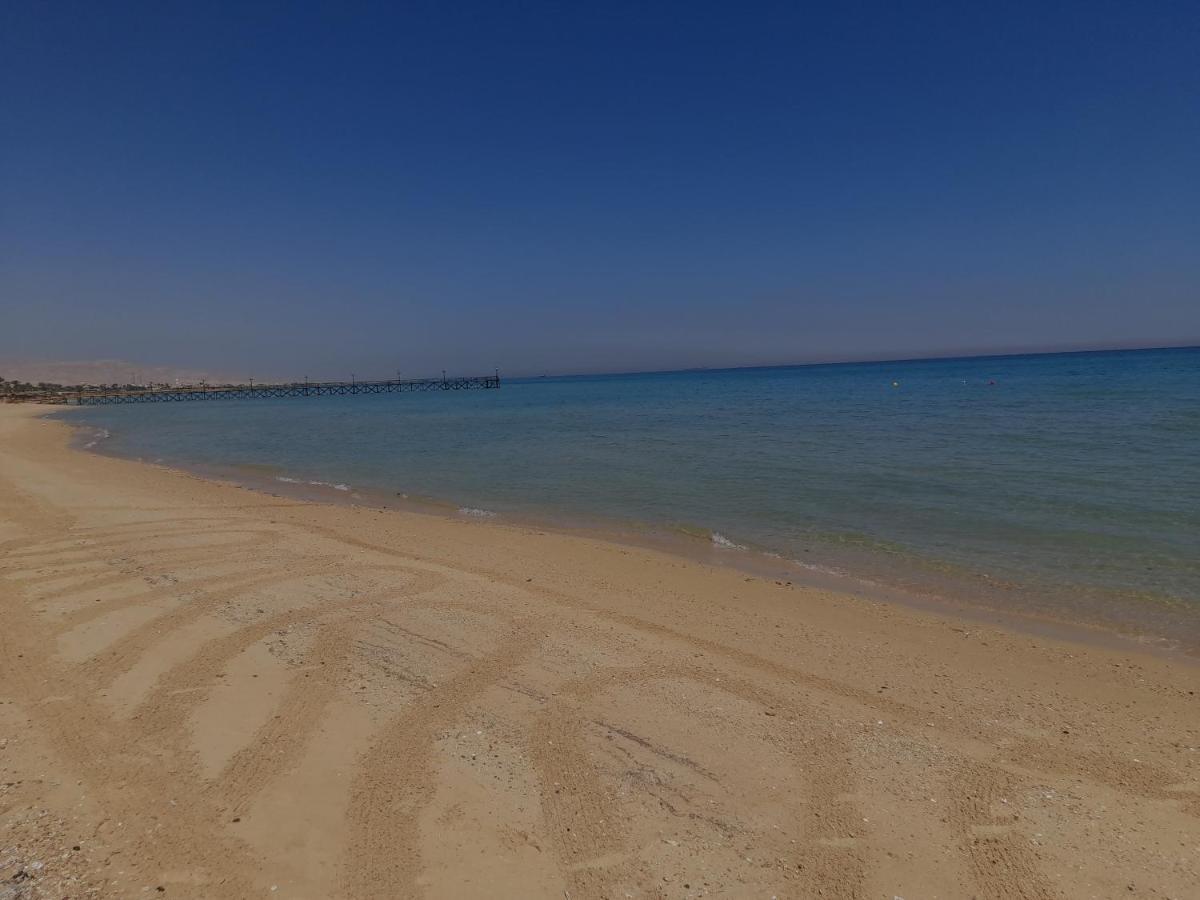 شاليه فرش فندقي بقرية بالميرا بيتش العين السخنه للعائلات Ain Sukhna Exterior foto